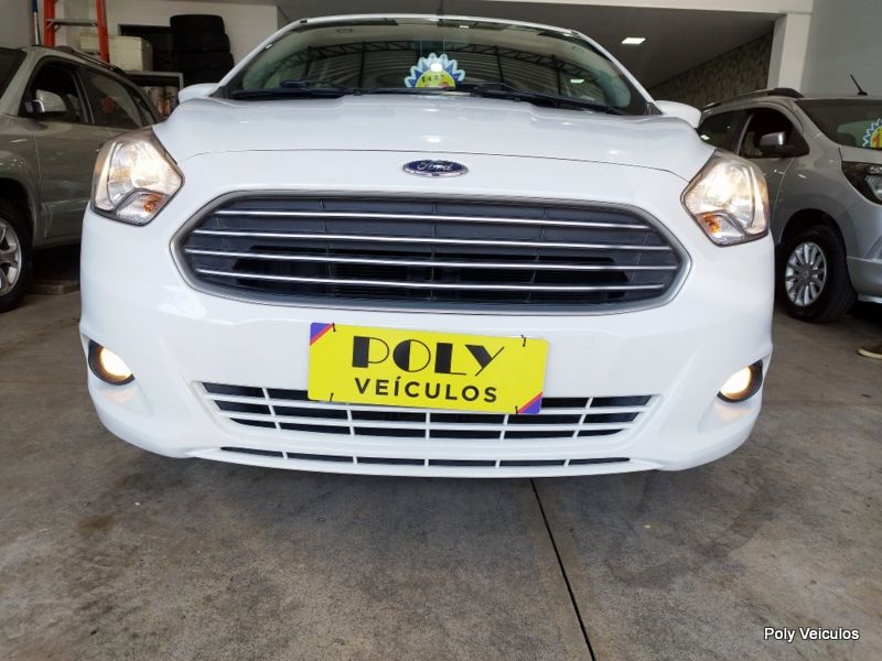 POLY VEÍCULOS