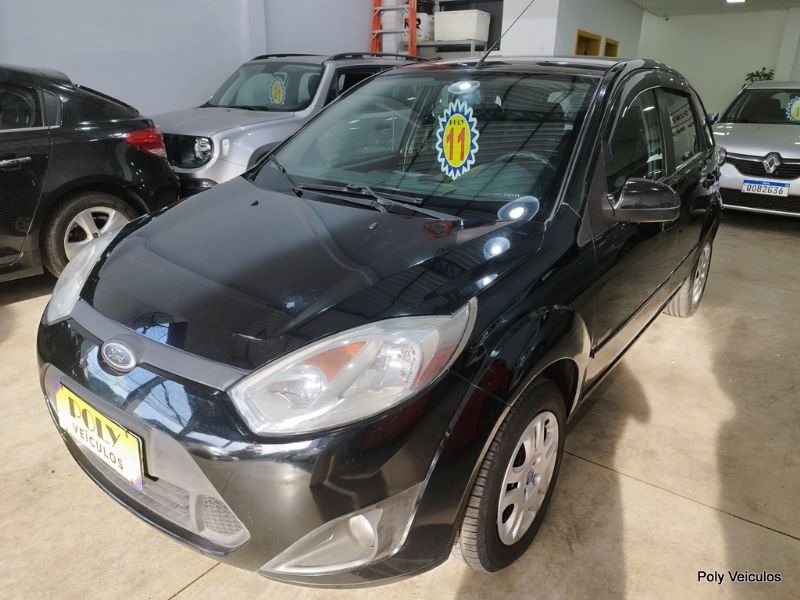 POLY VEÍCULOS