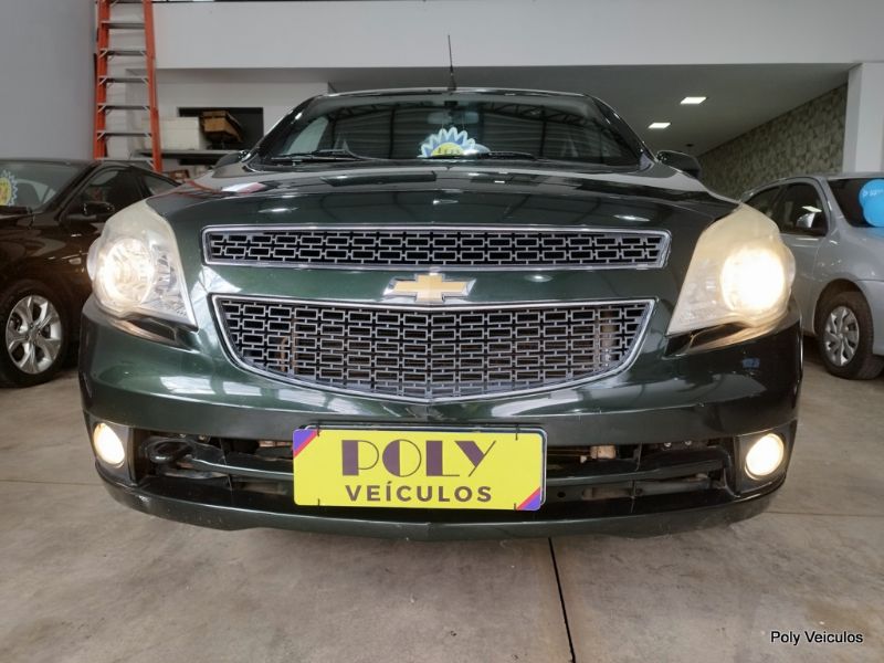 POLY VEÍCULOS