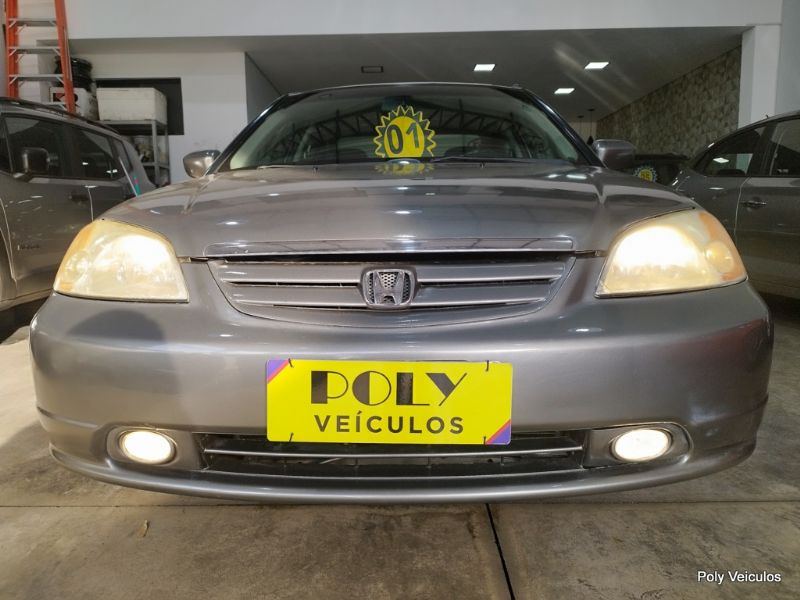POLY VEÍCULOS